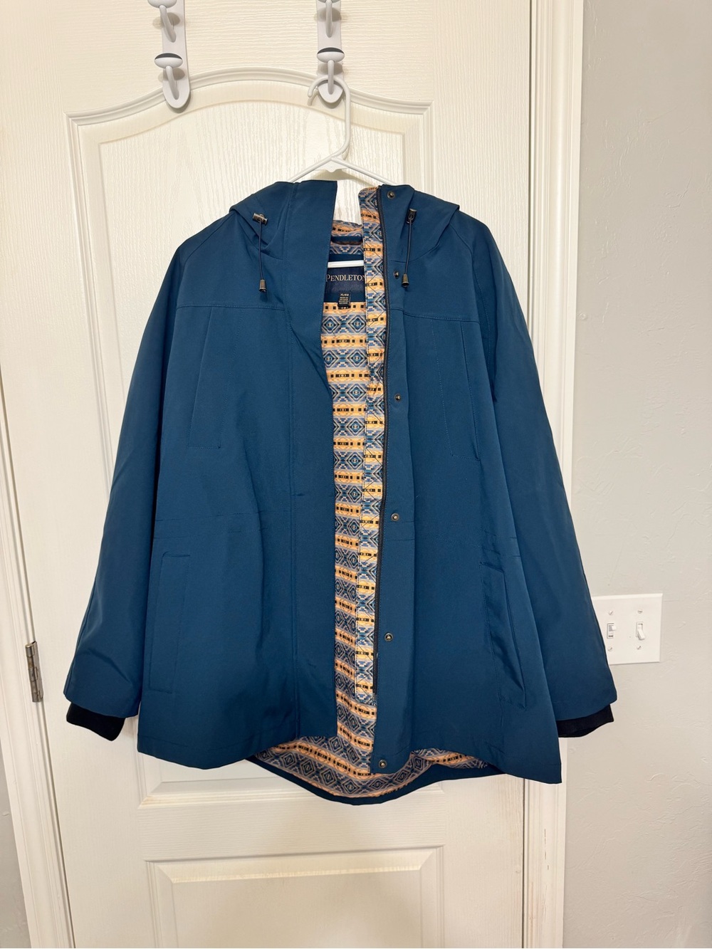 Pendleton Women's Hooded Rain Coat in Teal with Patterned Lining